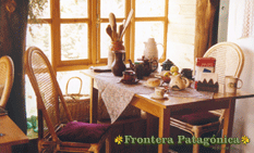Ampliar Fotos - Caba&ntilde;as y Restaurante a orillas del R&iacute;o Espol&oacute;n - Patagonia Chile 